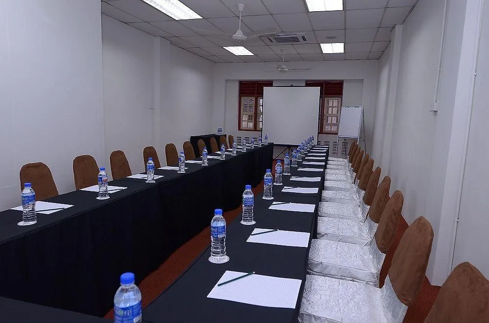 Ar-Raudhah Service Apartments 0*, George Town